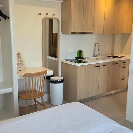 아파트 Reya Alikí